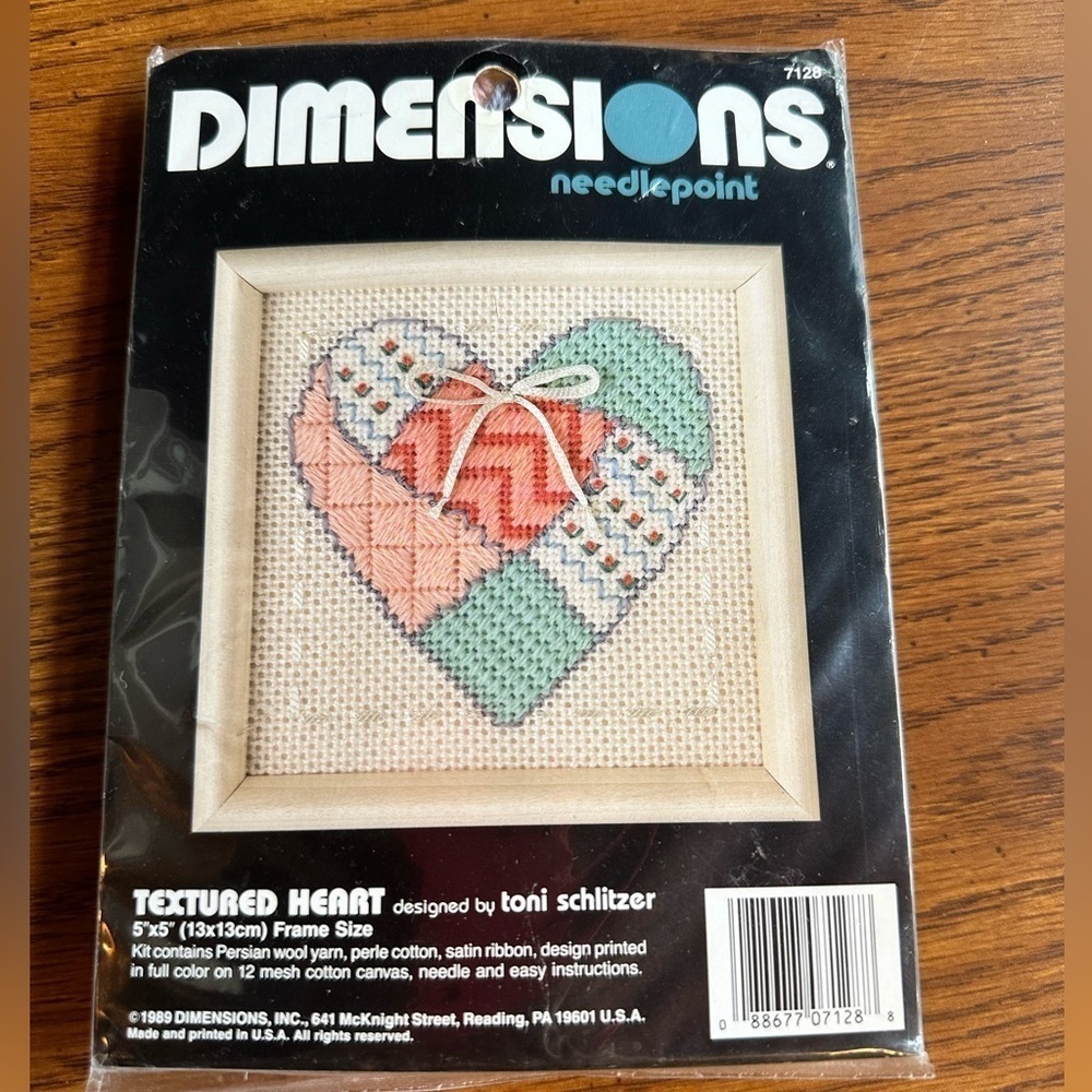 ❗️sold❗️ 1989 vtg Dimensions Needlepoint Kit TEXTURED HEART.